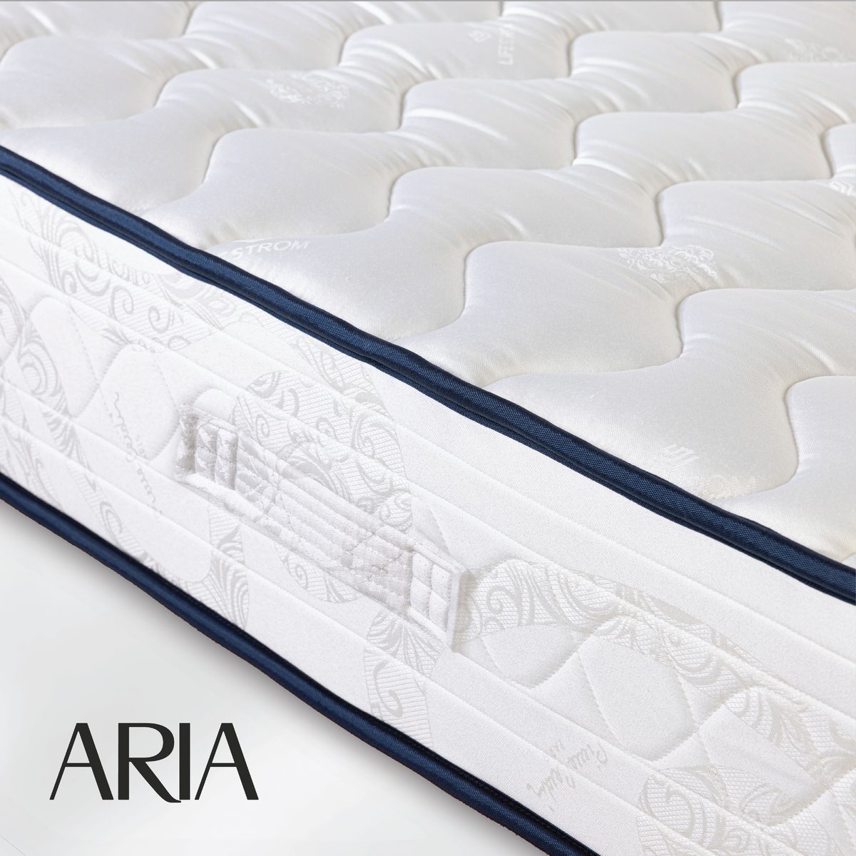 ARIA — λεπτομέρεια υφάσματος και περιμέτρου